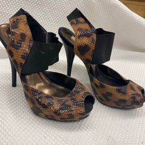 Simply Vera Leopard/Cheetah Heels- Never Worn!